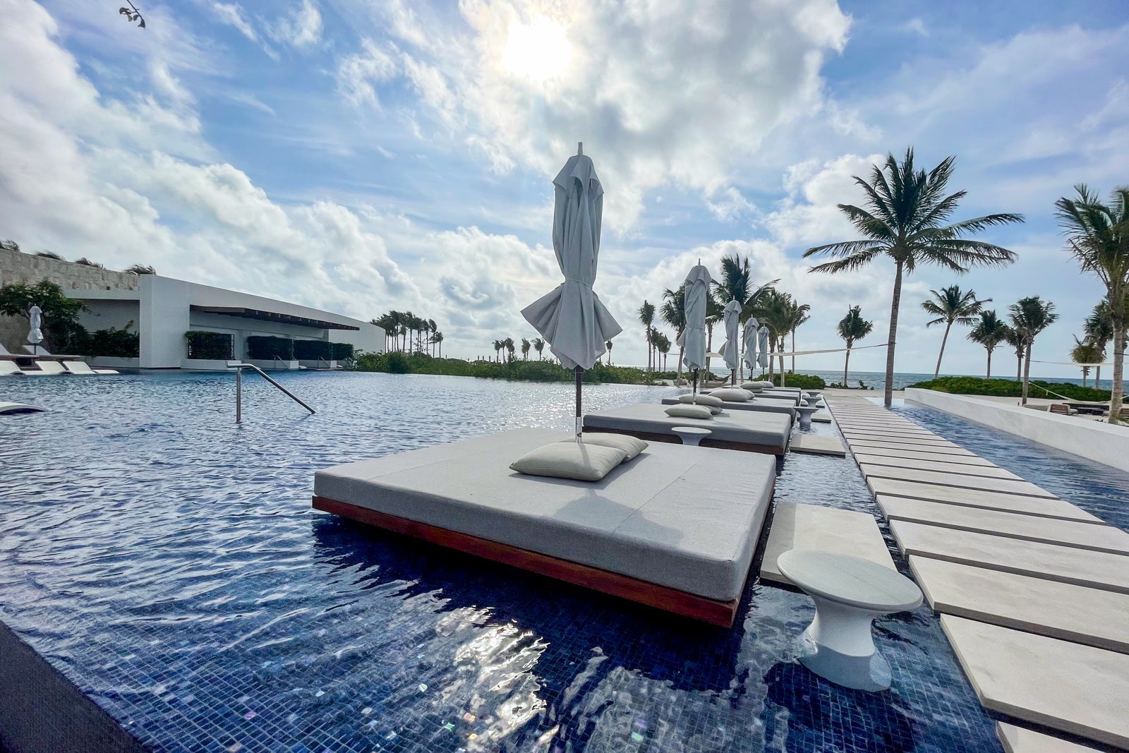 Pool. St. Regis Kanai Resort, Riviera Maya