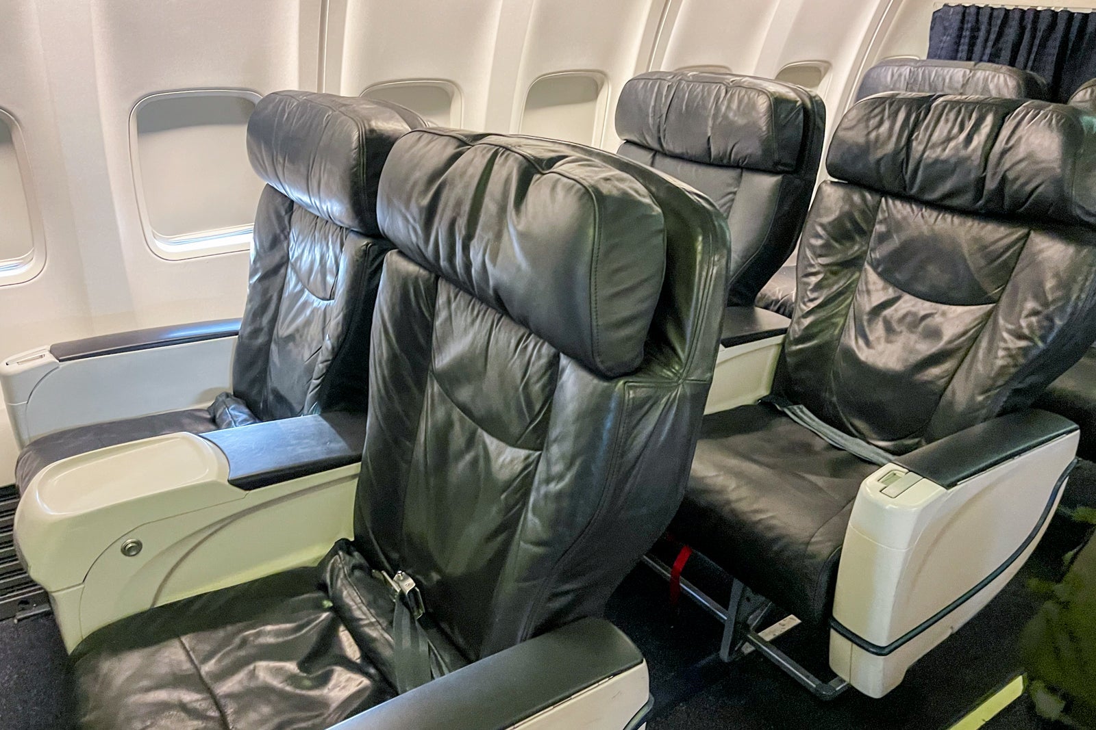 Alaska Airlines first class Boeing 737-800