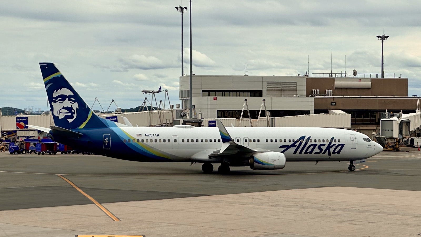 Alaska Airlines Boeing 737-900ER Boston