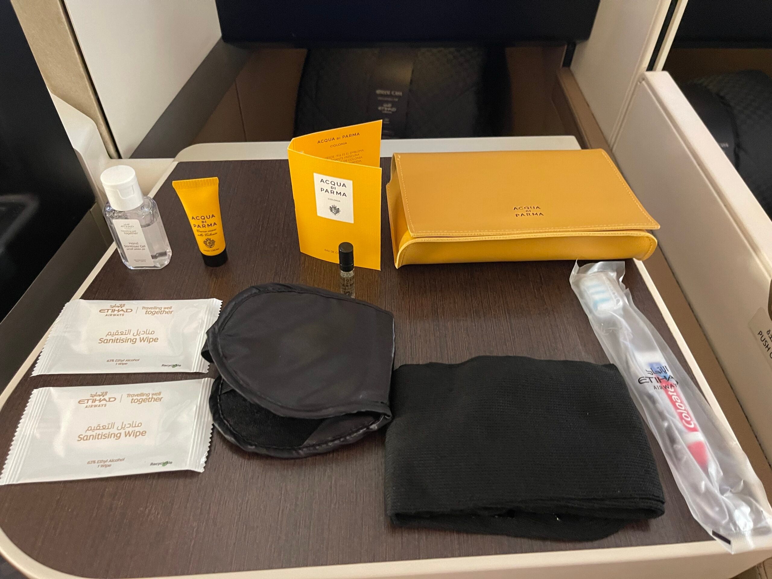 Etihad Aqua di Parma business class amenity kit