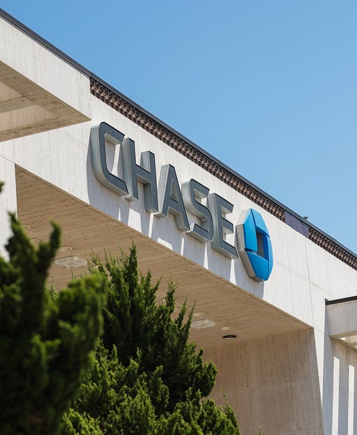 Exterior of the Chase Bank in Calabasas, California