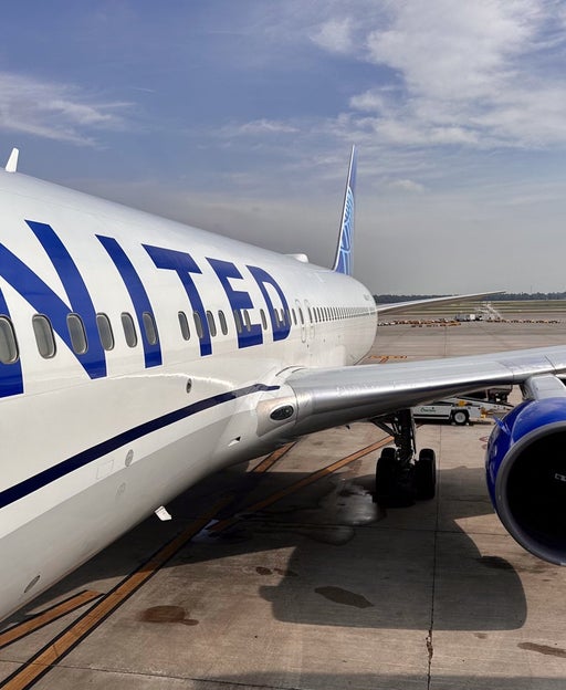 United Boeing 767-300