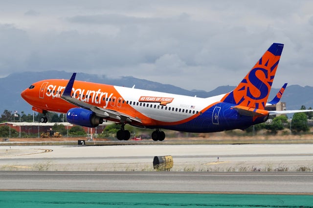 Sun Country Boeing 737
