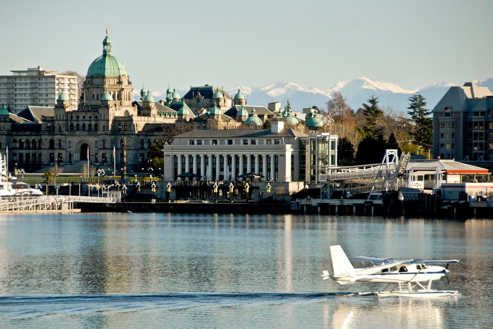 Seaplane taxis for take off in the Inner Harbour, Victoria, BC. SILENTFOTO/GETTY IMAGES
