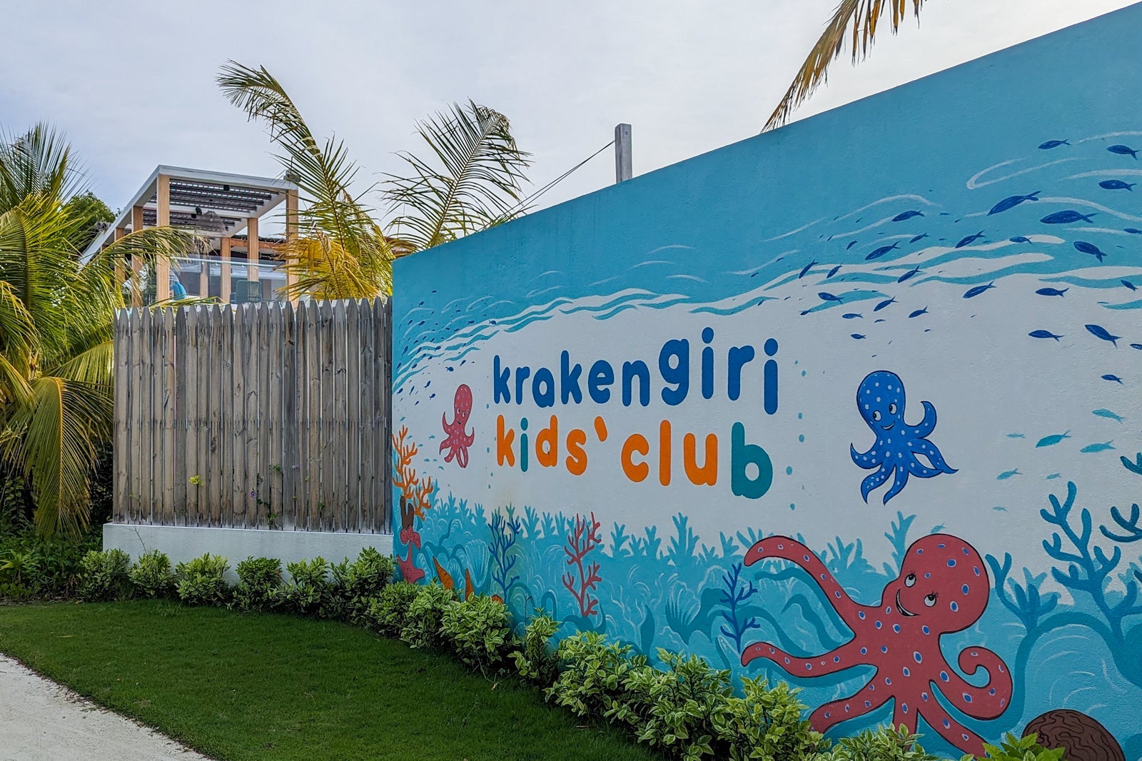 Hilton Maldives Amingiri kid's club