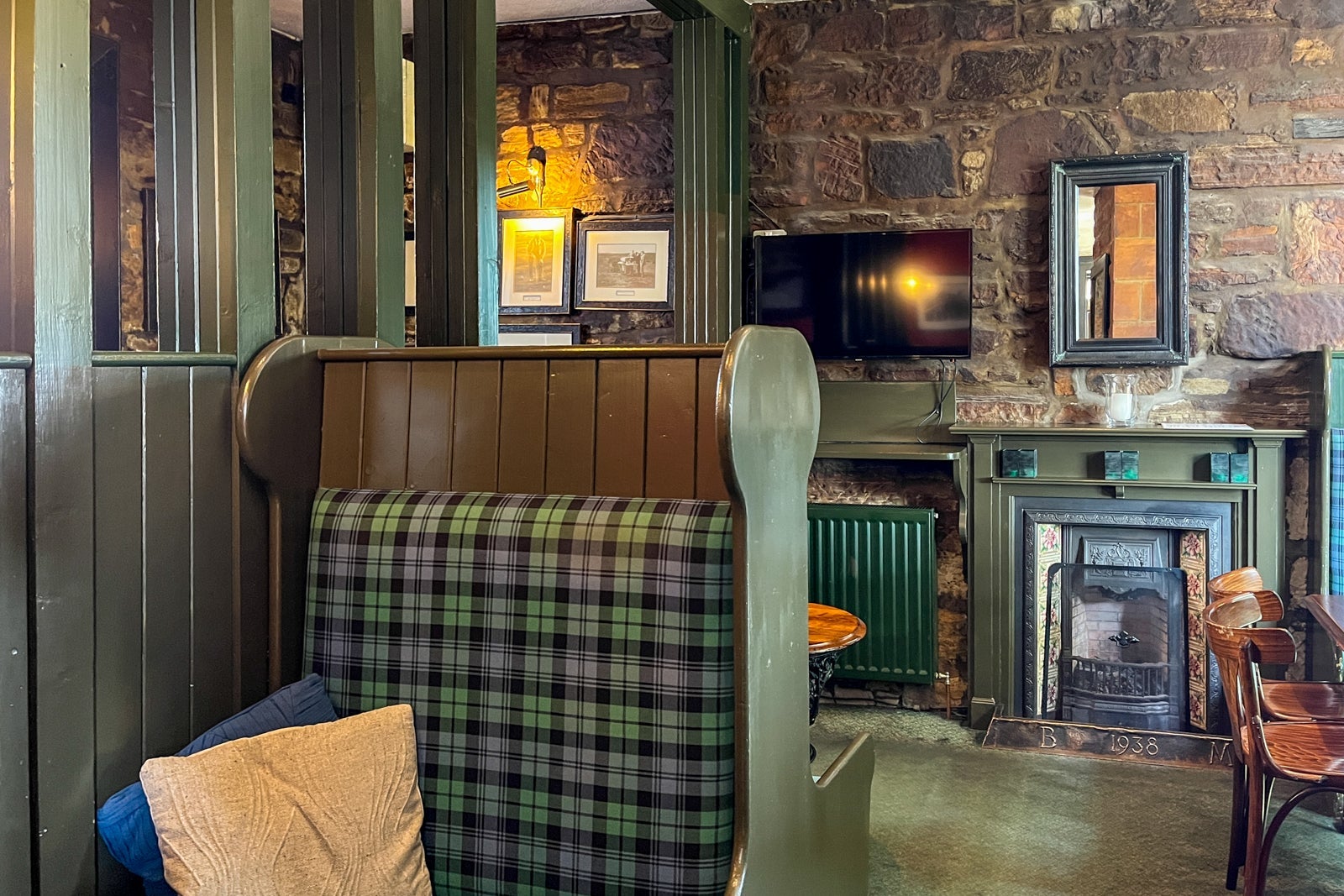 Historic Jigger Inn at St. Andrews