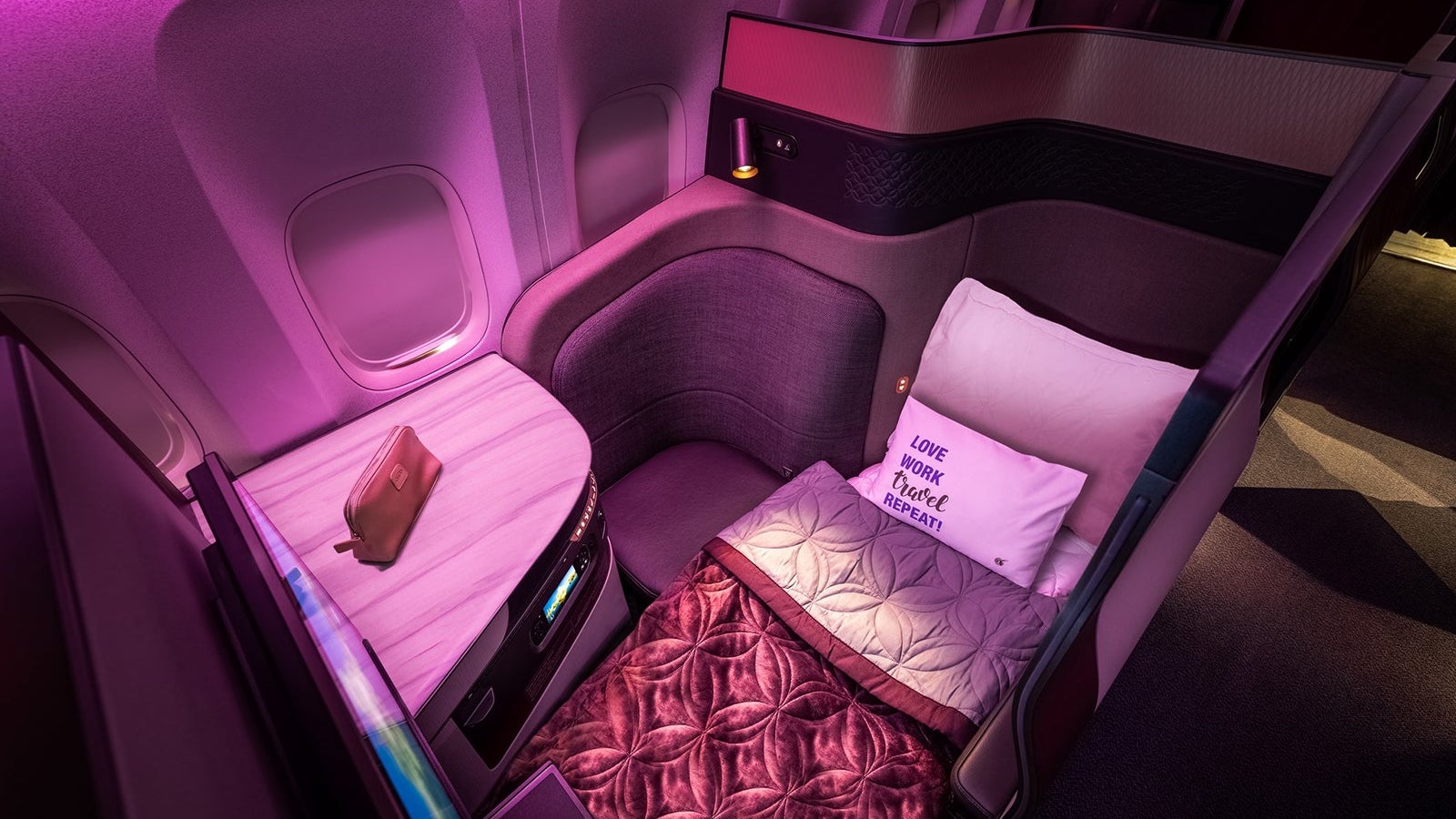 Qatar Airways_Qsuite_Facebook_2