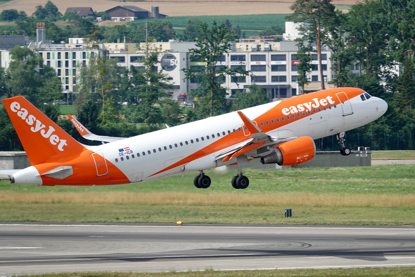 EU plans to strengthen passenger rights, compensation rules: What travelers need to know