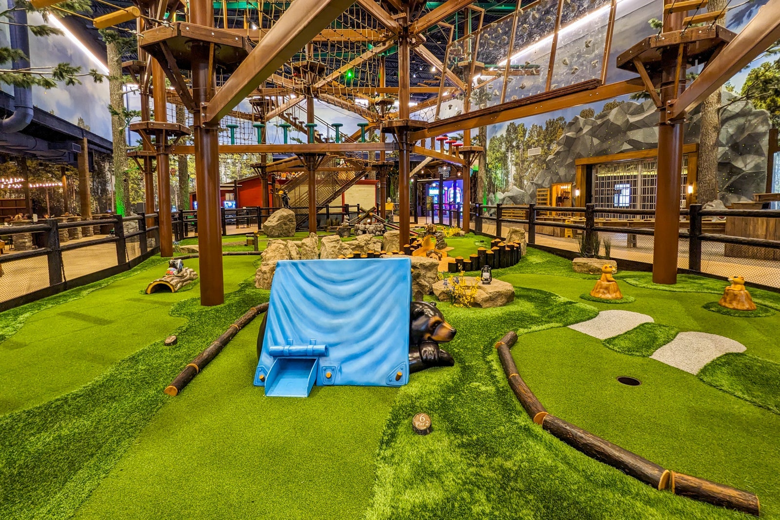 Ropes course and mini-golf at Great Wolf Lodge Maryland.