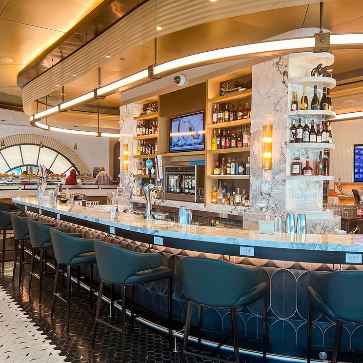 Which Delta credit card is right for you? Expert advice from frequent Delta flyers