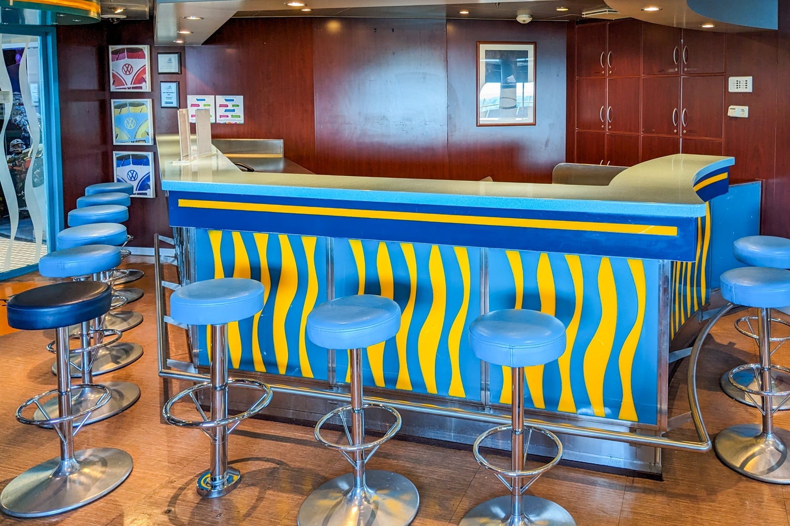 The Living Room on Independence of the Seas.