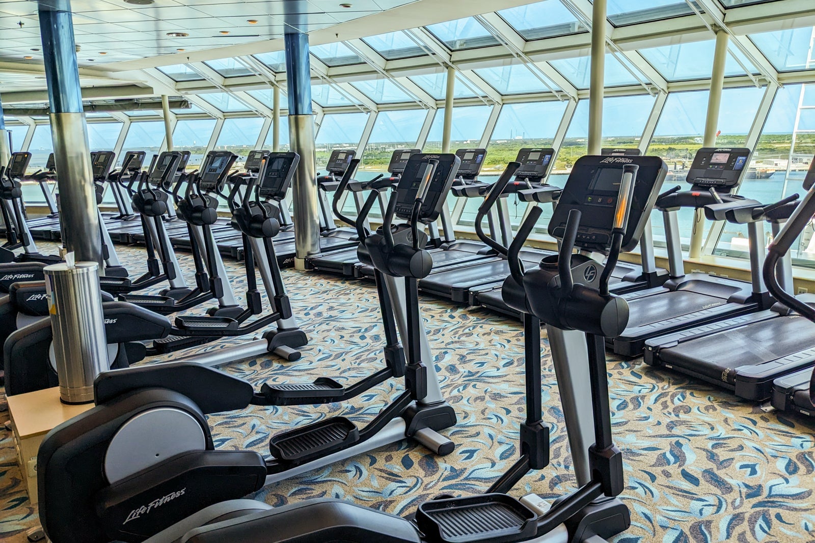 Fitness center on Independence of the Seas.