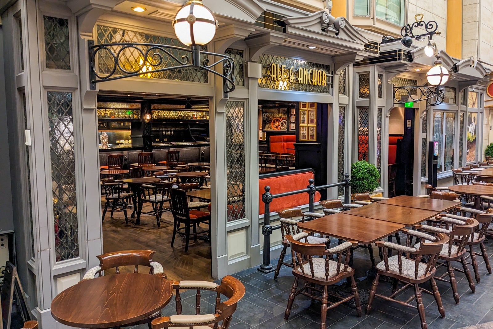 Ale & Anchor pub.