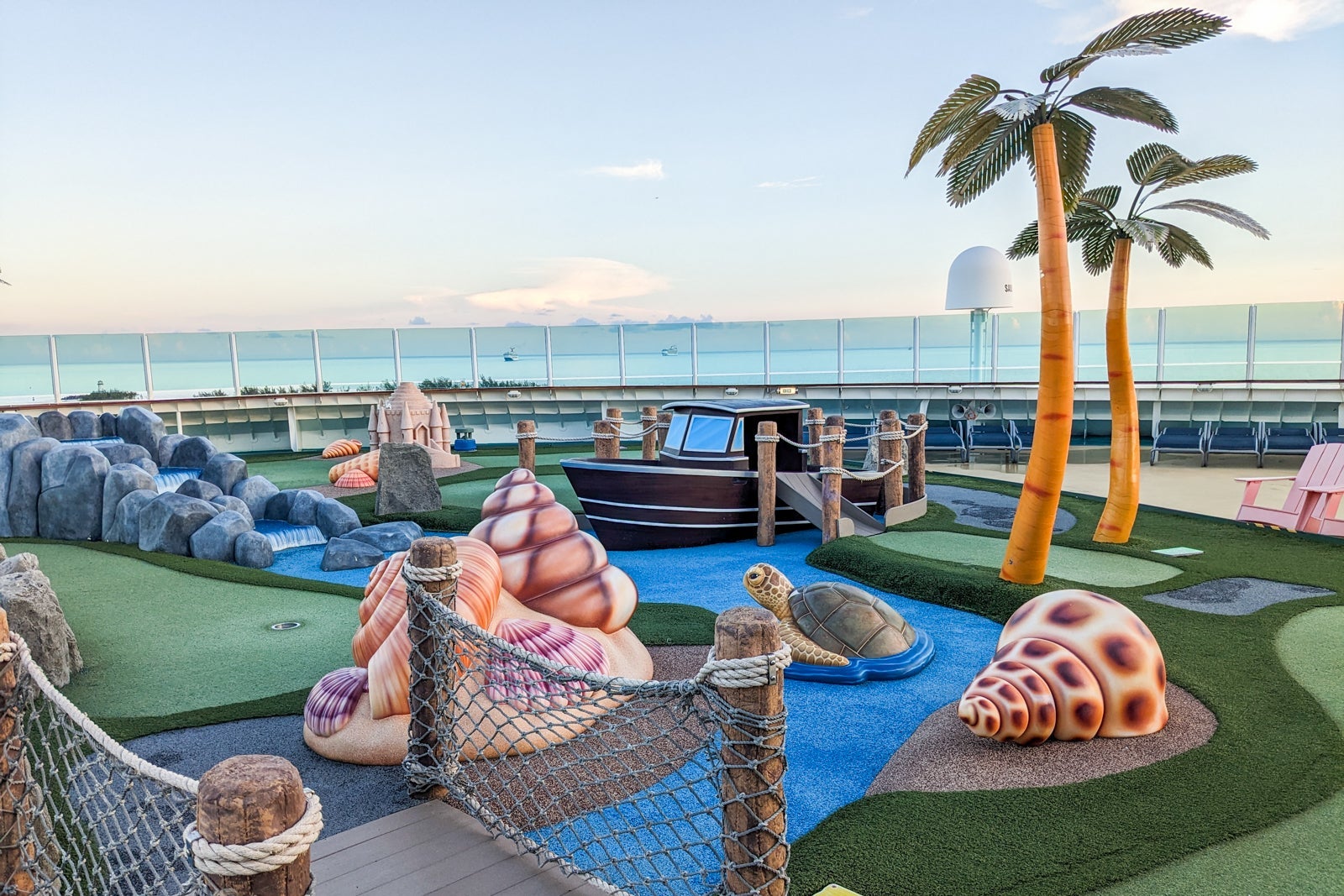 Independence Dunes mini-golf course.
