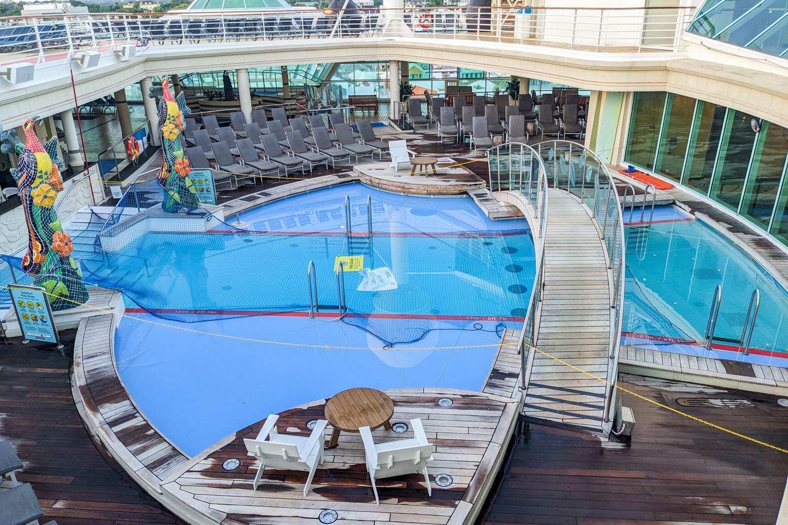 Independence of the Seas solarium.