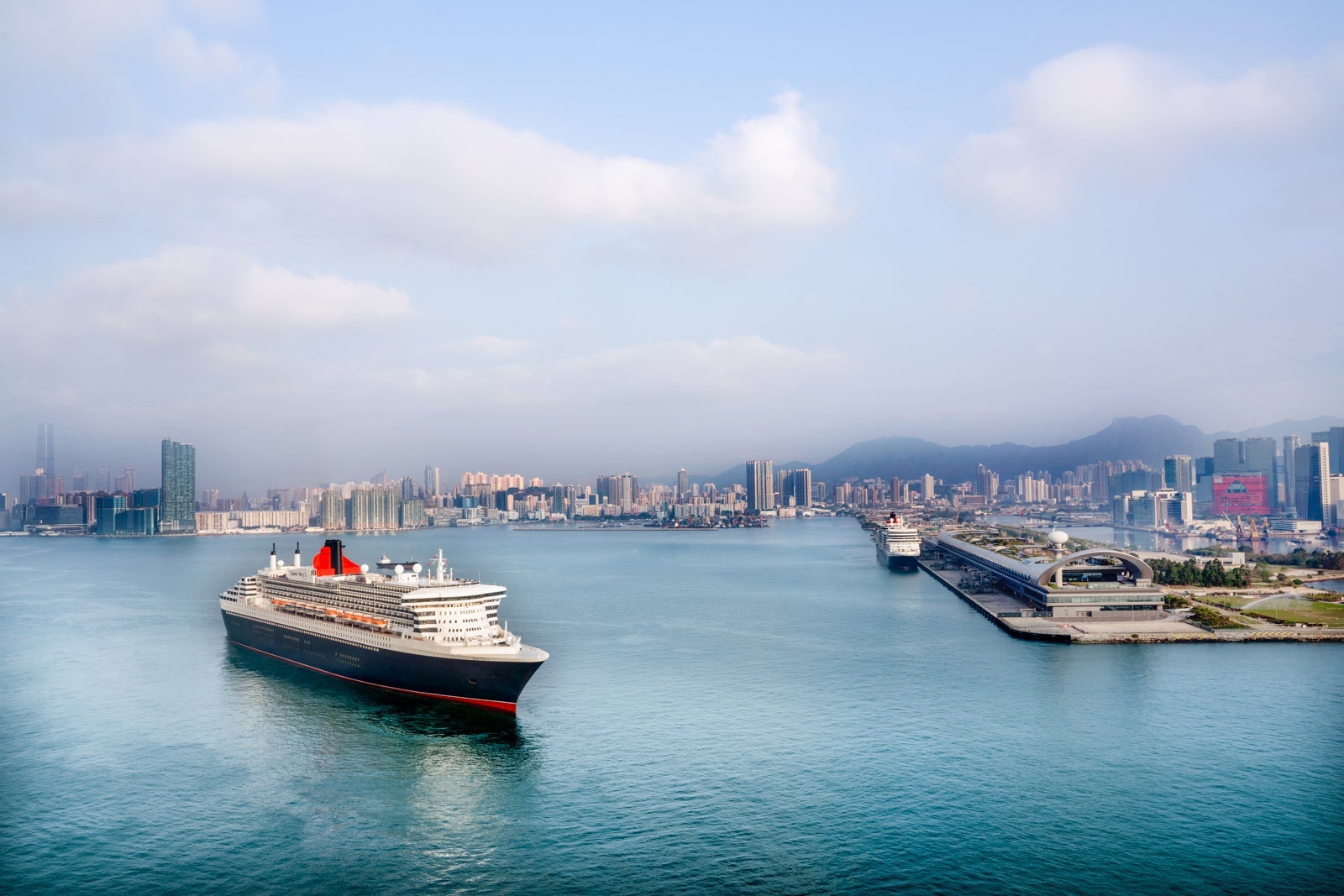 Cunard's Queen Mary 2 in the Hong Kong harbor