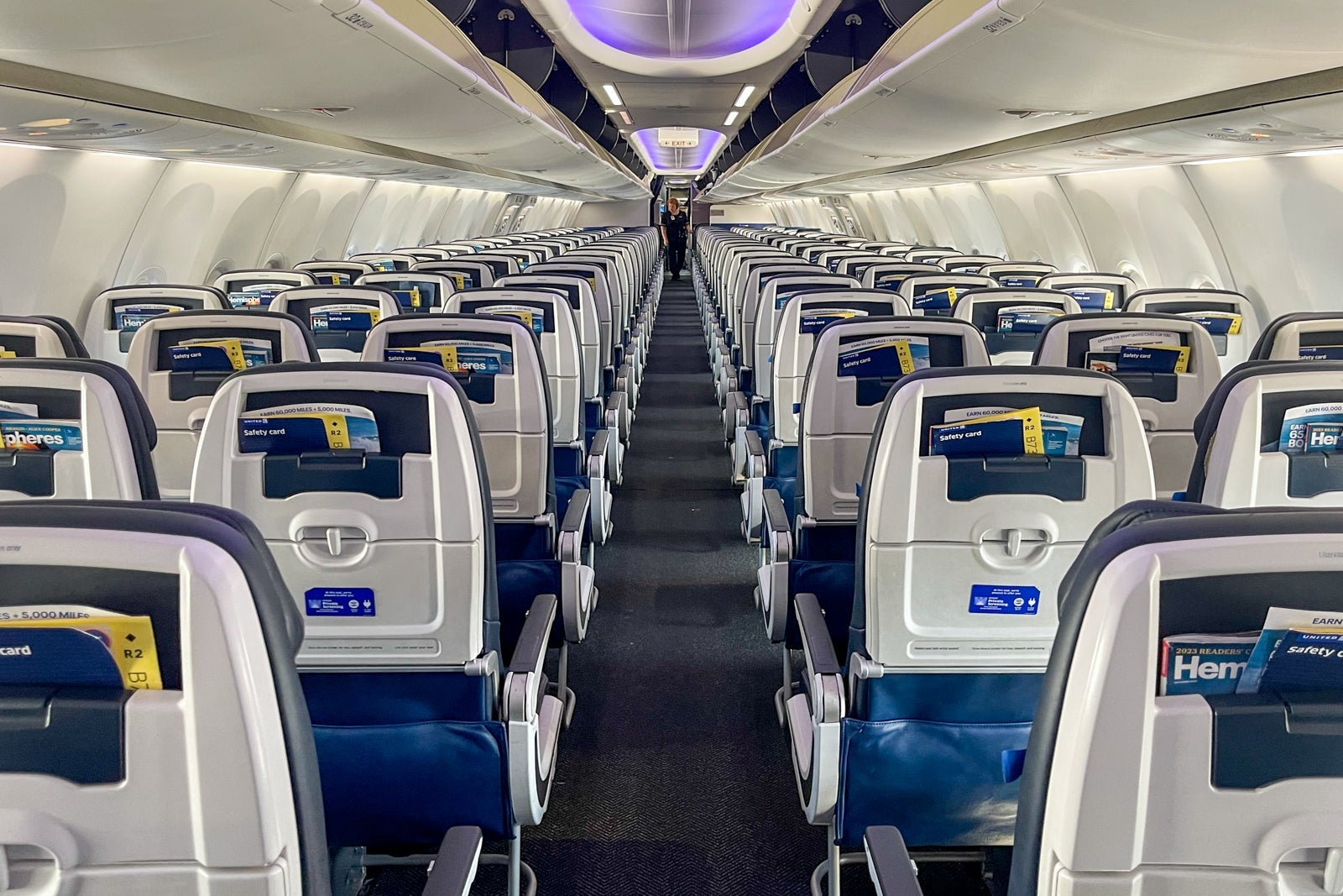 United Airlines economy class review - The Points Guy, image size:1600x1067