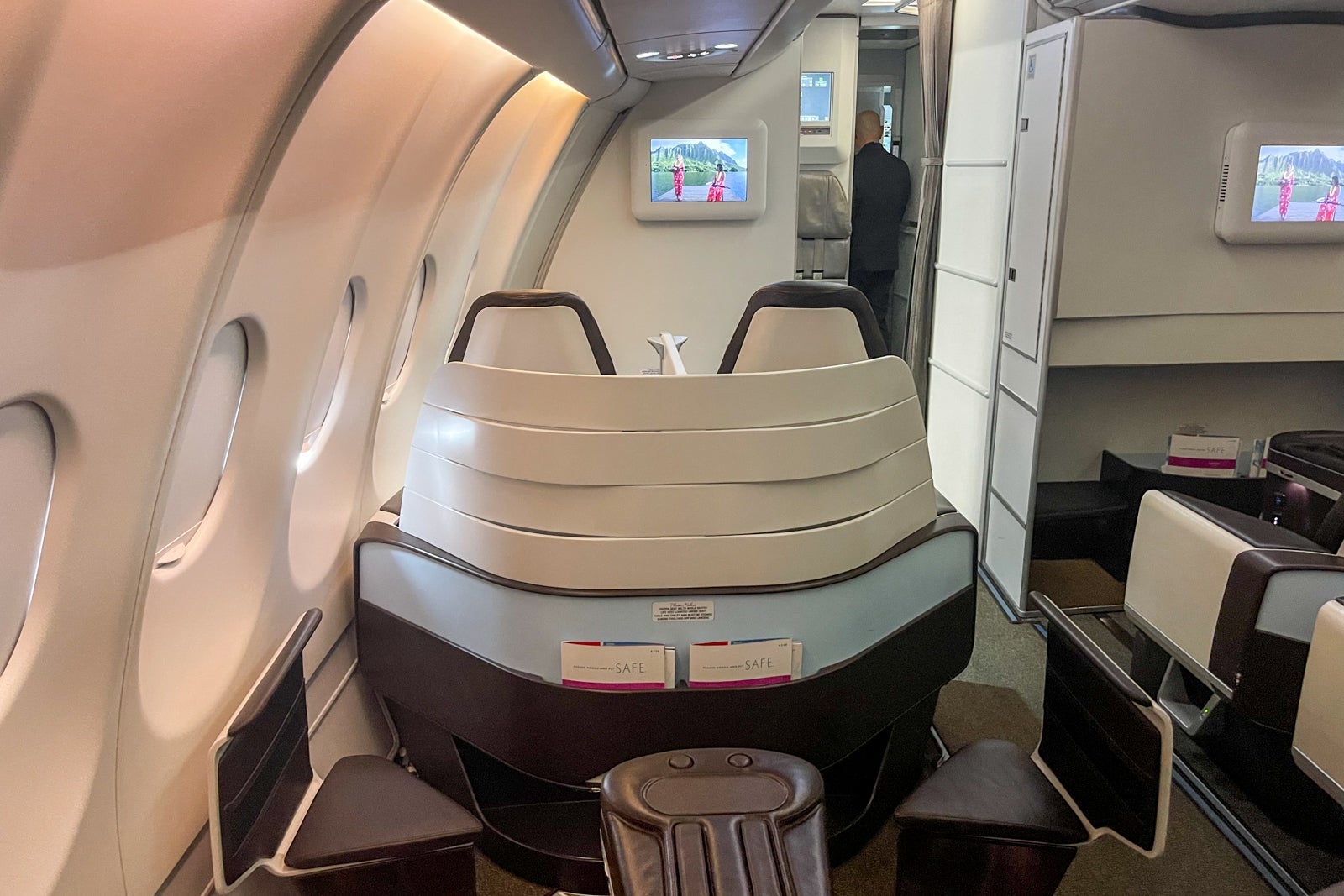 Legroom on Hawaiian Airlines first class