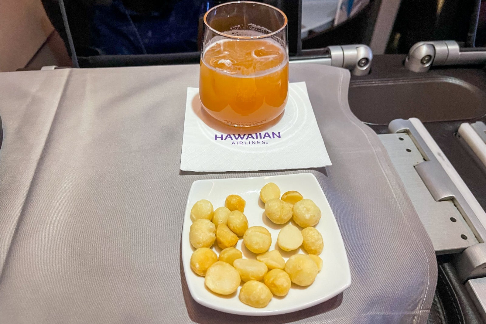 Hawaiian Airlines macadamia nut service