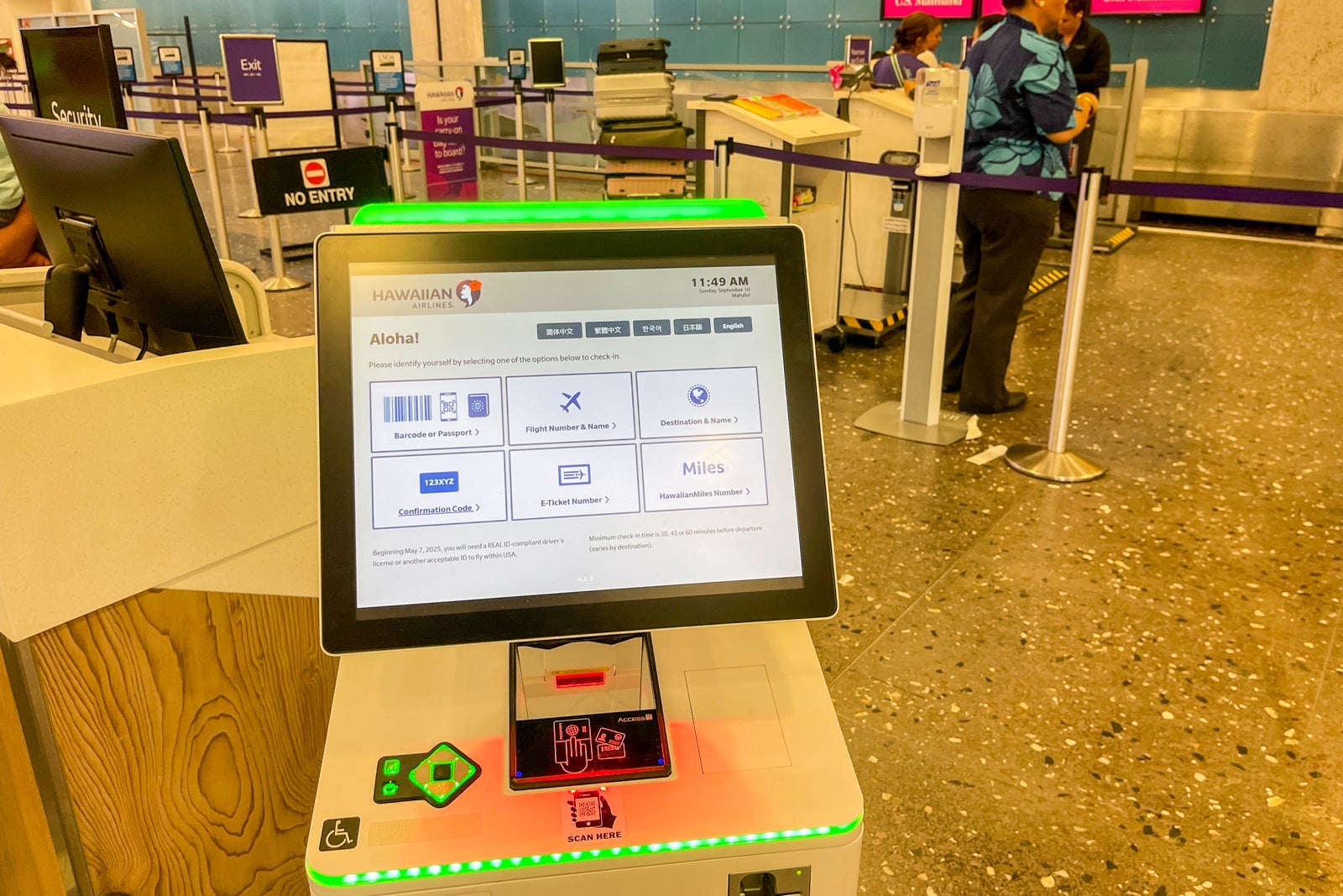 Hawaiian Airlines self-service check in
