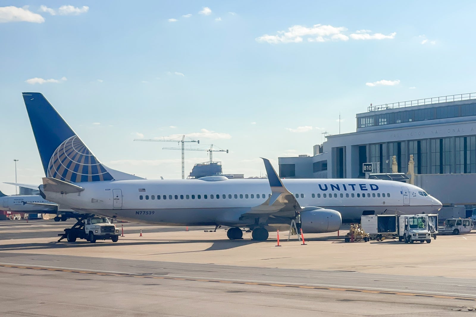 United Airlines Boeing 737-800