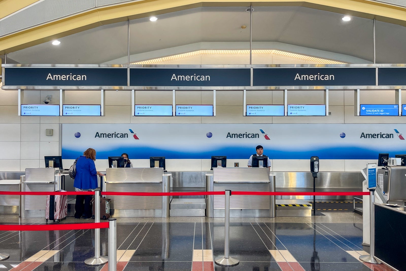 American Airlines priority check in at DCA