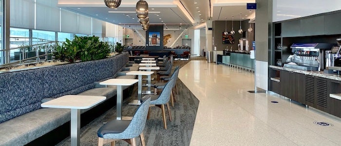 Our top cards for airport lounge access