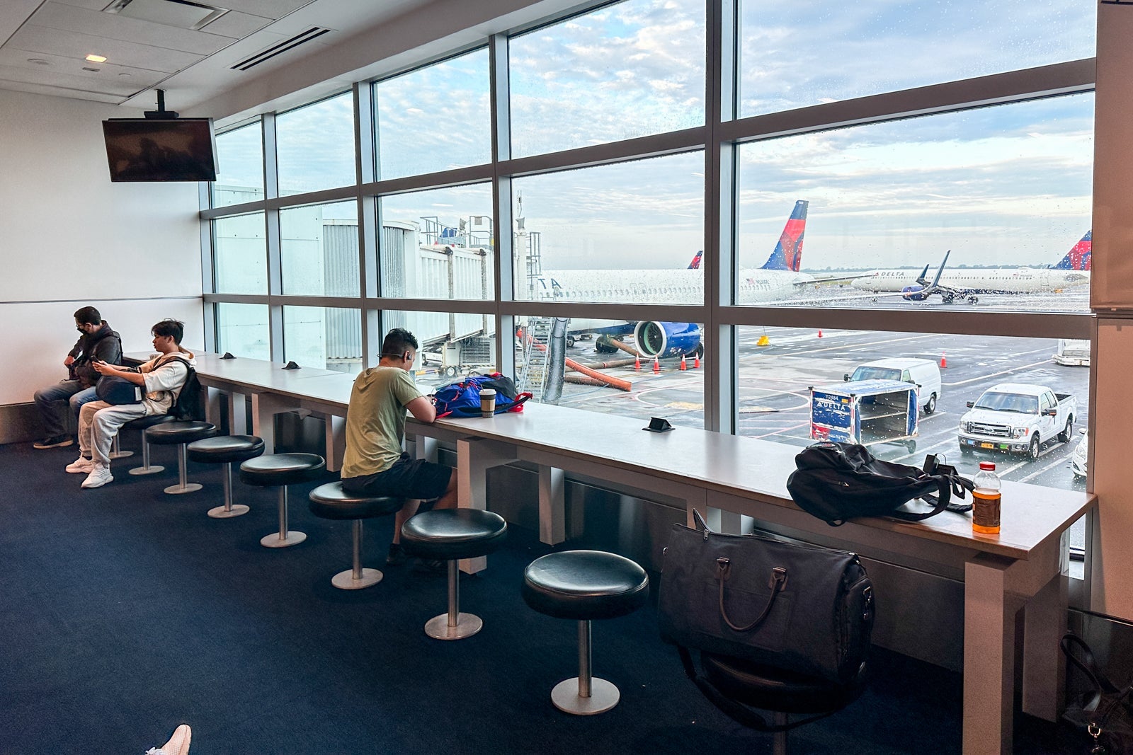 terminal seating