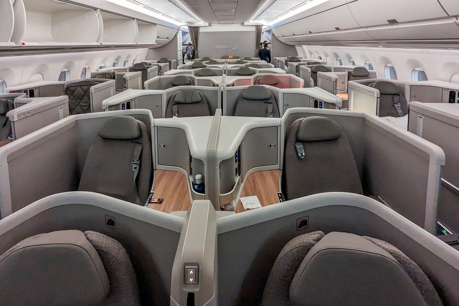 Iberia A350-900 business class