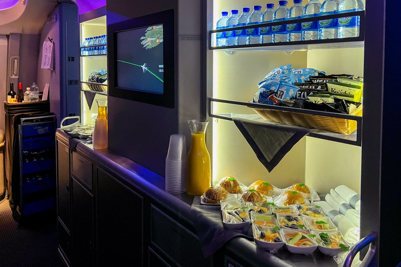 Business-class cabin snack options