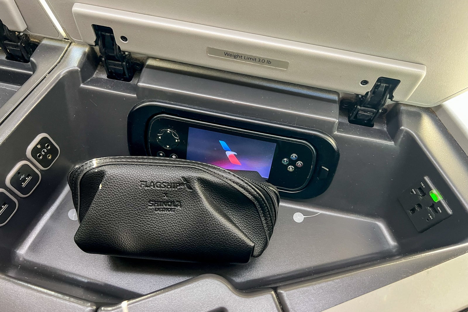 Business-class cabin amenities