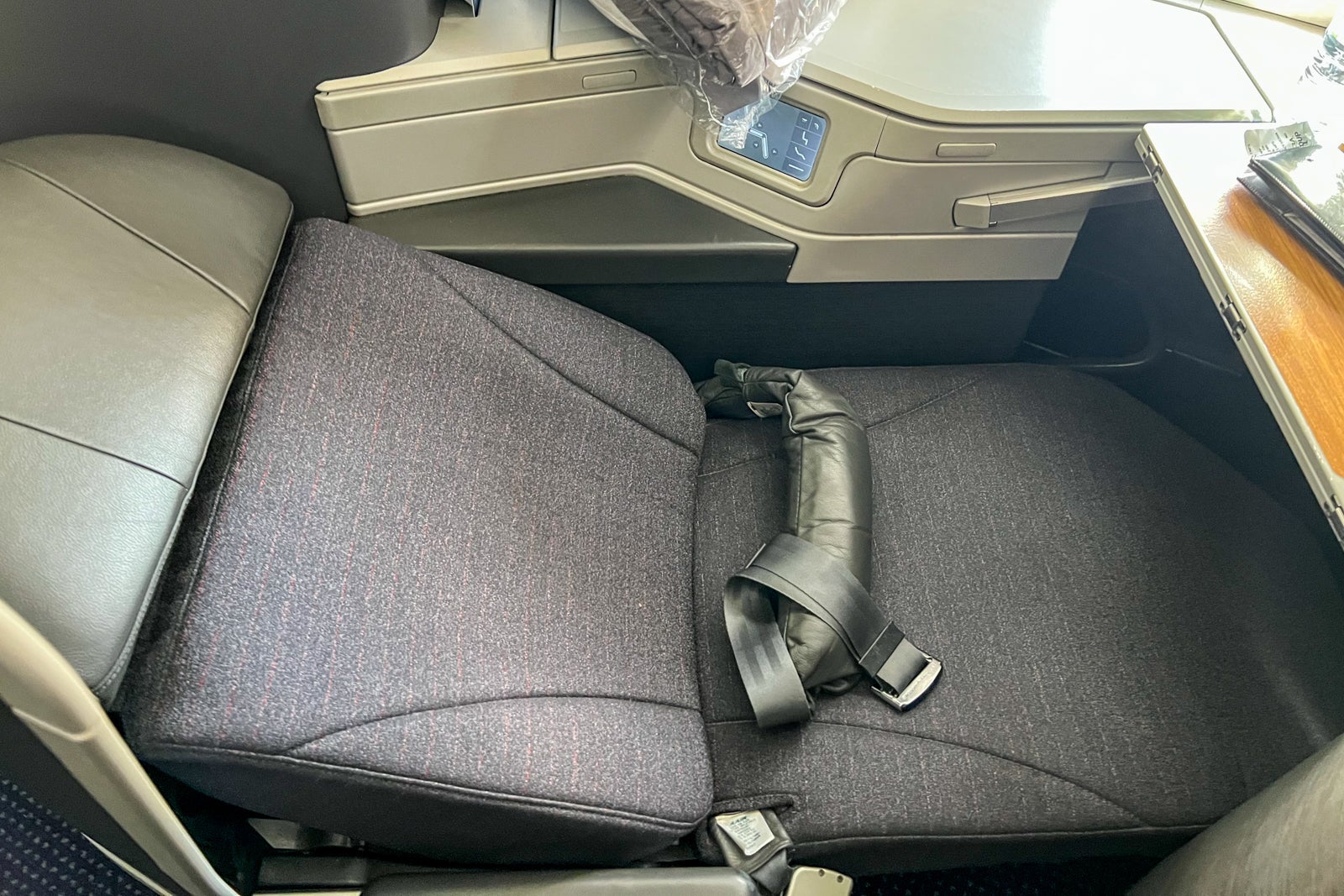 Business-class cabin seats