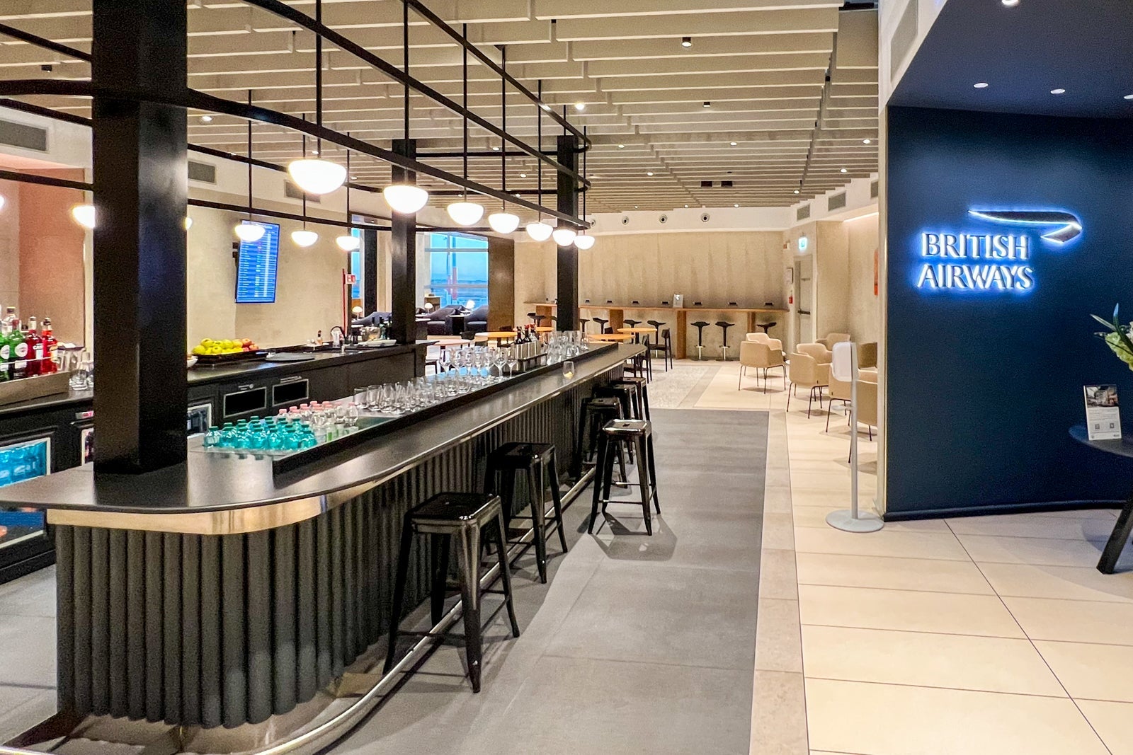 Bar at British Airways lounge