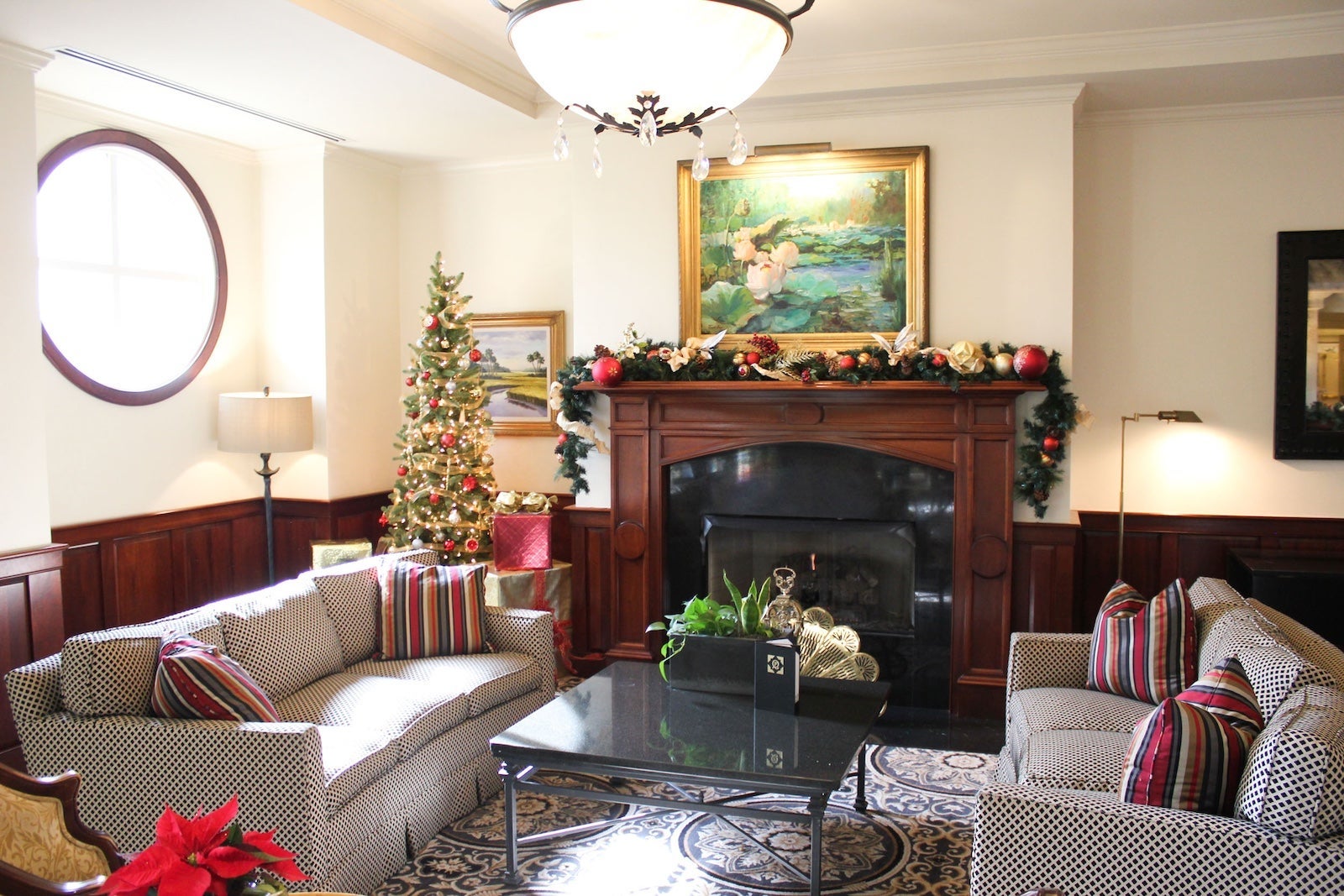 French Quarter Inn Sleigh Bell Suite