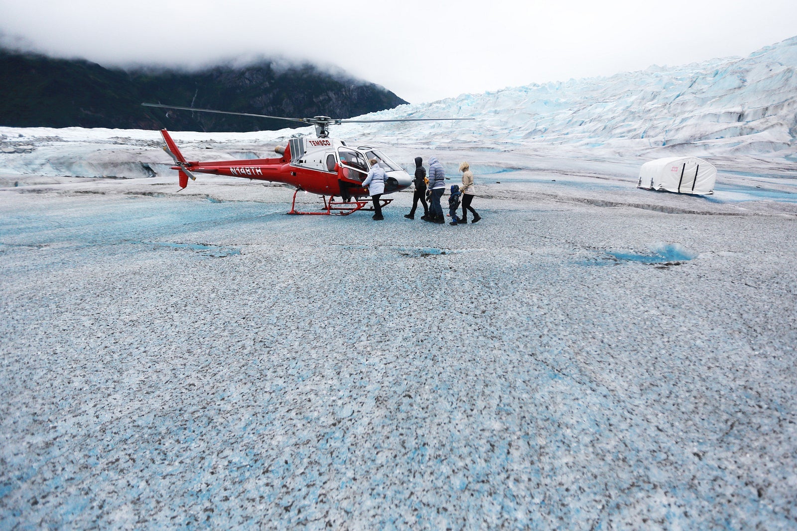 Helicopter tour in Juneau Alaska