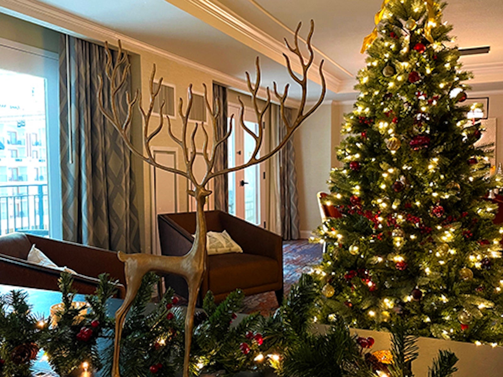 Gaylord NationalSuite Decor