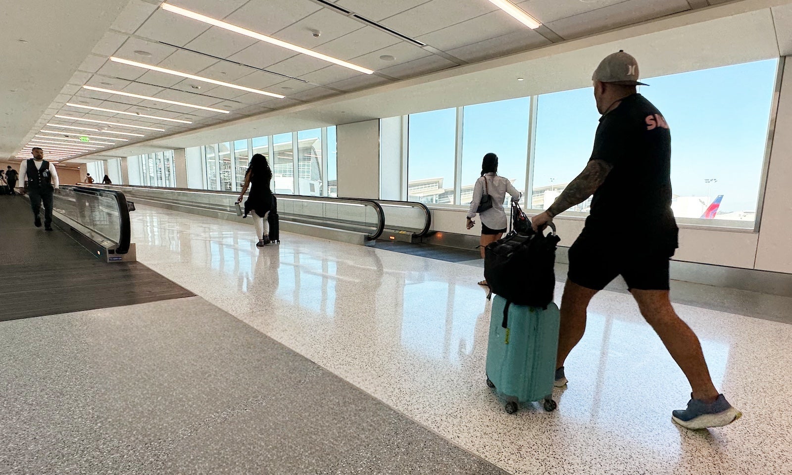 LAX connector