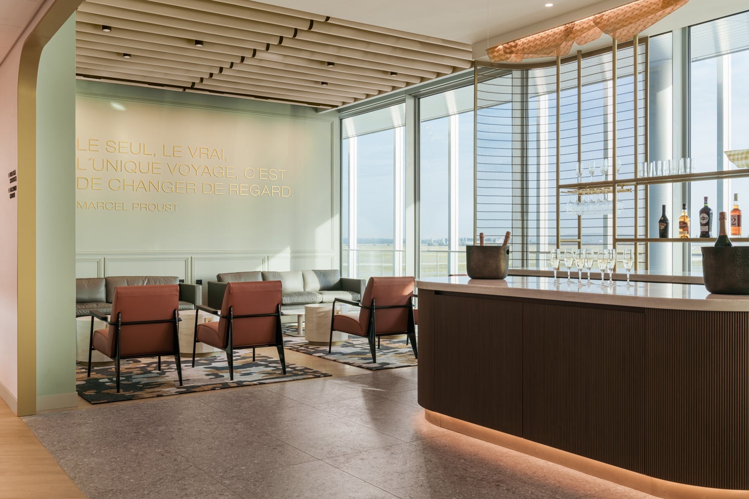 CDG Star Alliance lounge