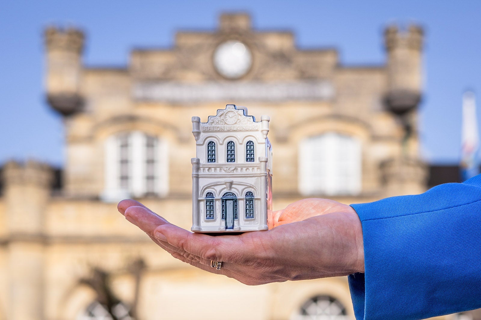 KLM's 104th Delft house collectible is actually a train station