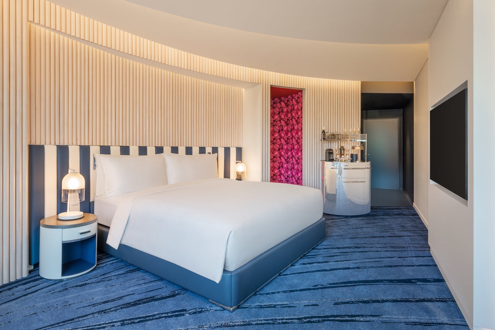 W Sydney Wonderful king room bedroom