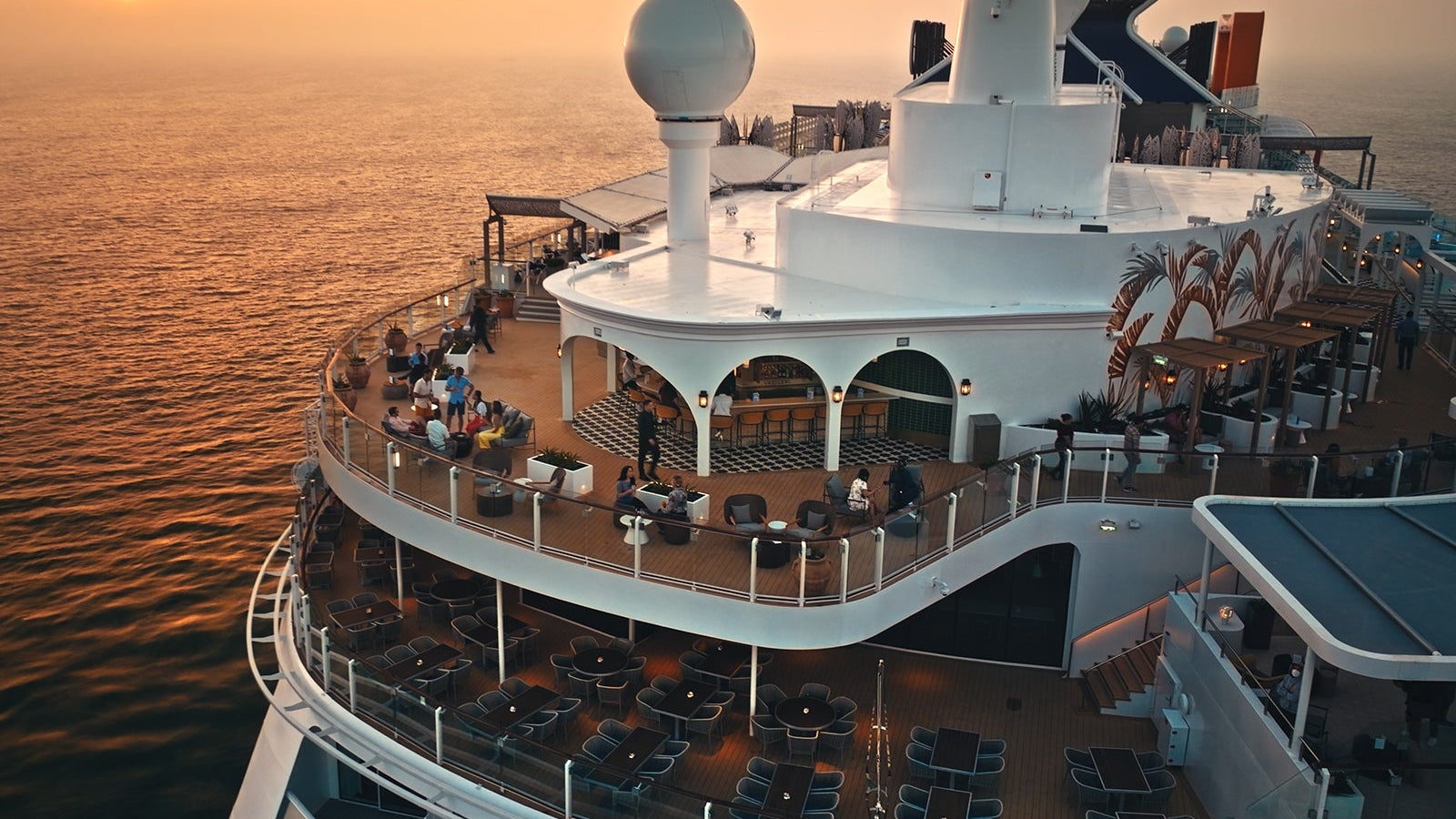 celebrity-beyond-sunset-aft