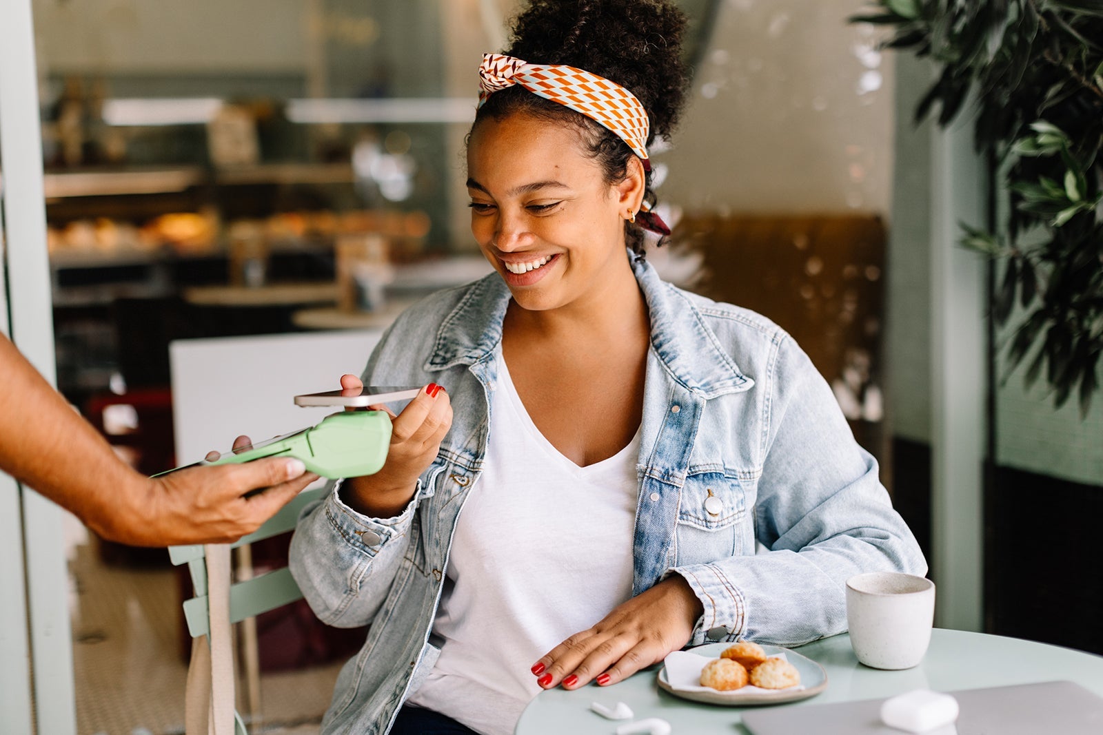 Using a mobile wallet to pay