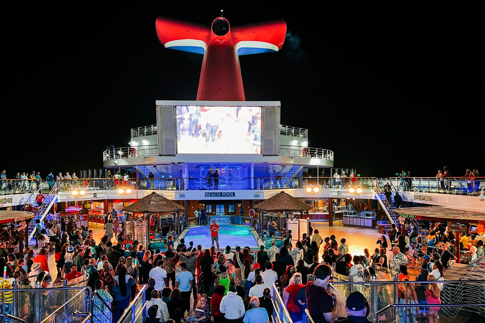 Deck party Carnival Sunshine