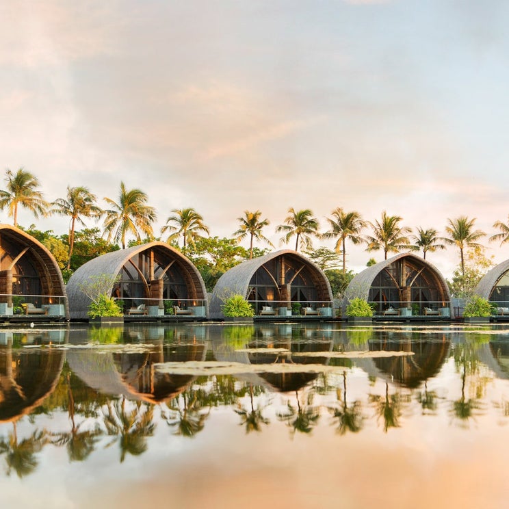 Last chance: Earn up to 200,000 hotel points with this limited-time IHG Rewards card offer