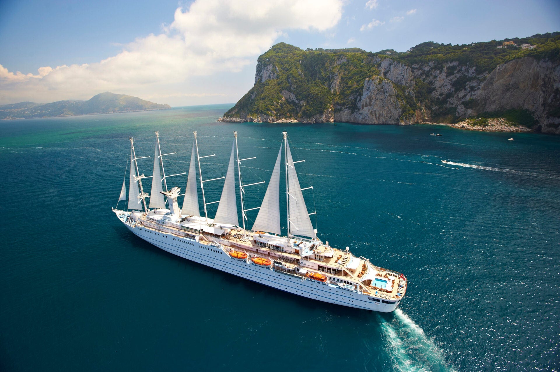 the-5-best-destinations-you-can-visit-on-a-windstar-cruises-ship-the