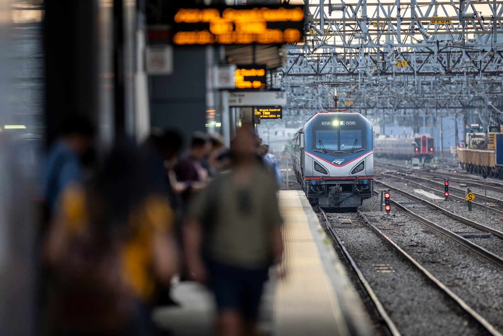amtrak northeast corridor train