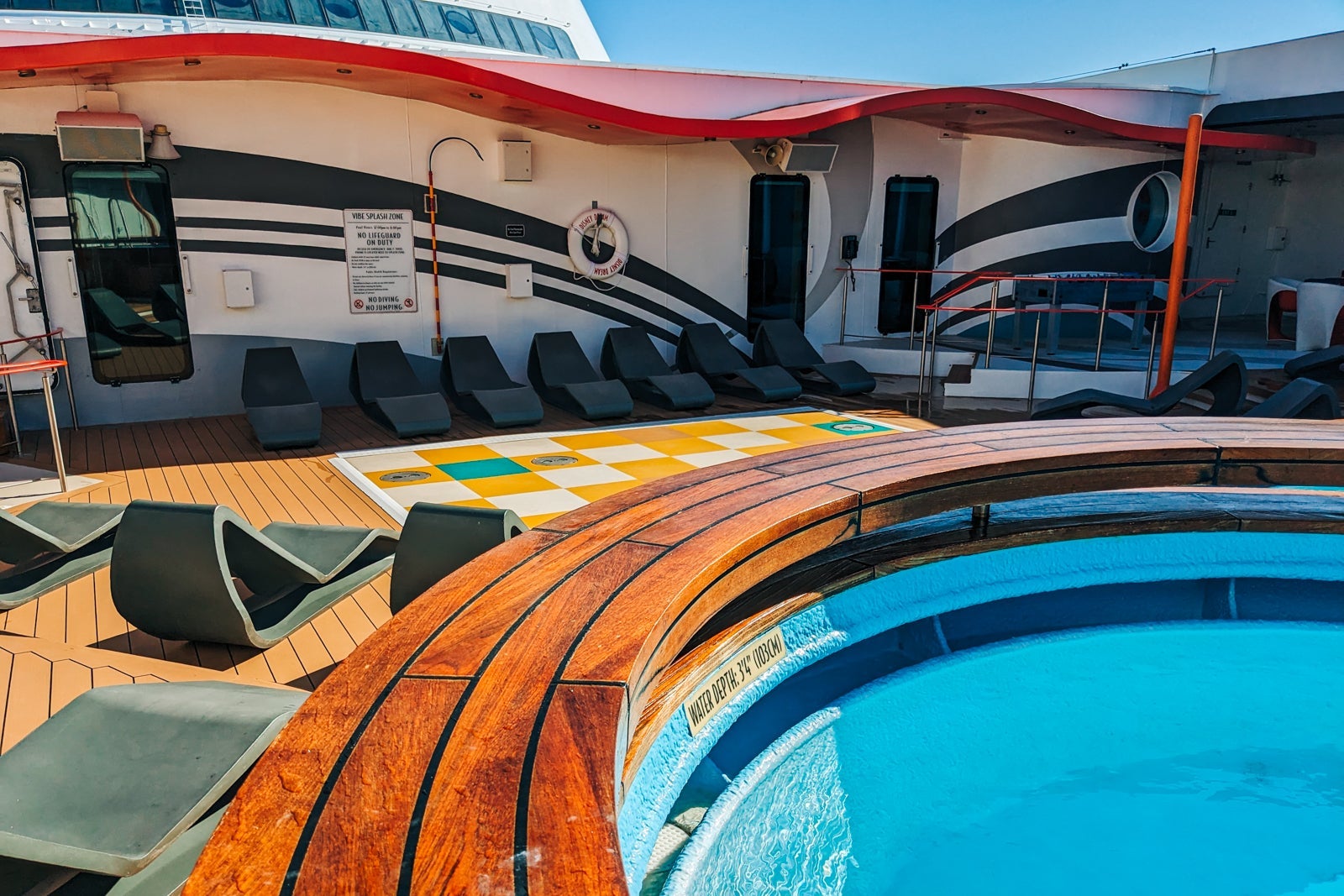 Vibe teen sun deck on Disney Dream.