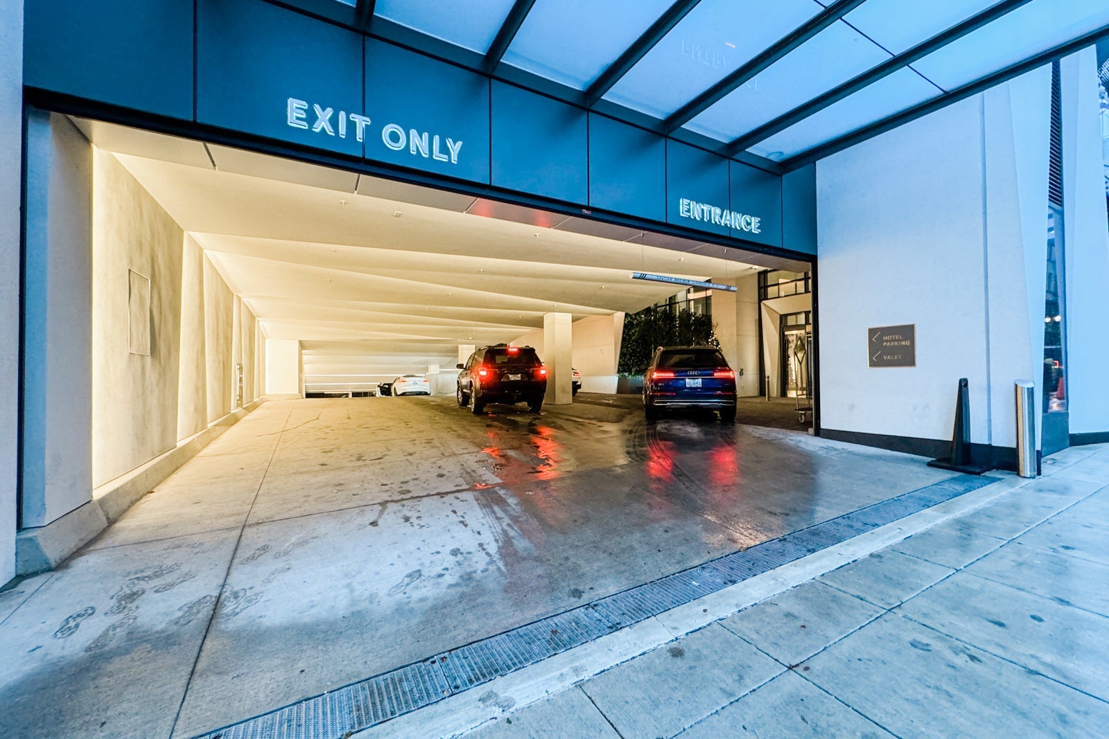 Cars at Ritz Carlton Portland
