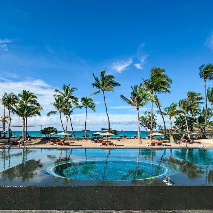 Deal of the day: Fly to Hawaii from just 9,000 points