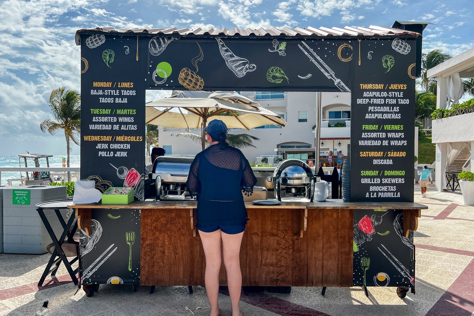 Food options by pool at Wyndham Alltra Cancun